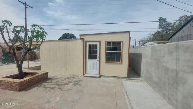 675 SANTA BARBARA Drive, El Paso, TX 79915