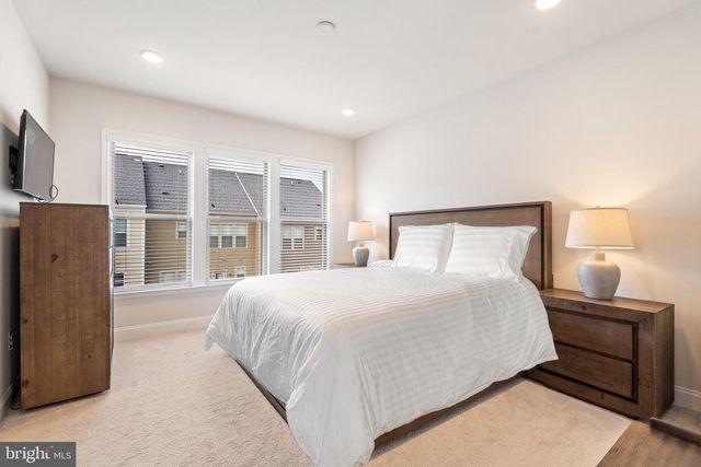 1931 GREENBRIAR HALL RD, Dumfries, VA 22026