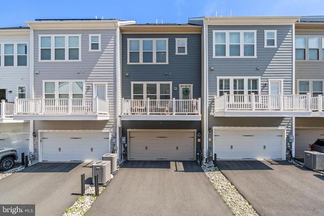 1931 GREENBRIAR HALL RD, Dumfries, VA 22026