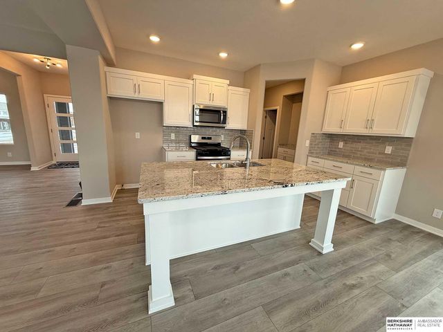 16558 Wirt Street, Omaha, NE 68116