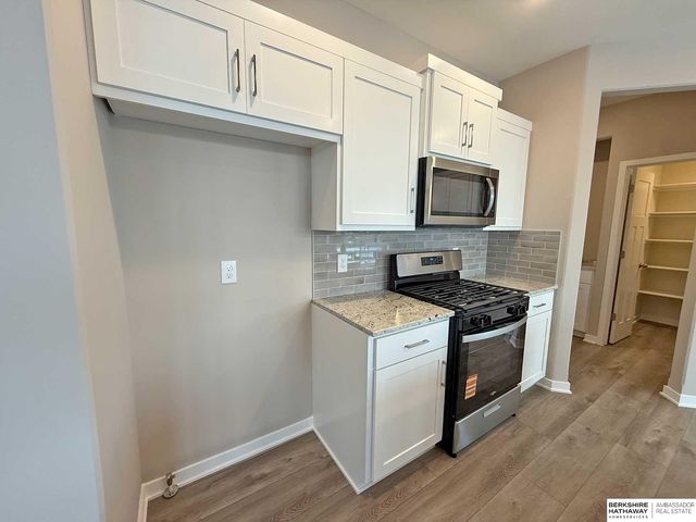 16558 Wirt Street, Omaha, NE 68116