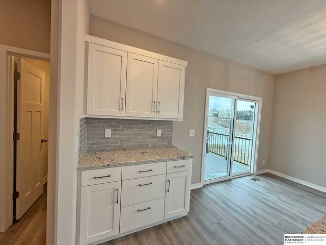 16558 Wirt Street, Omaha, NE 68116