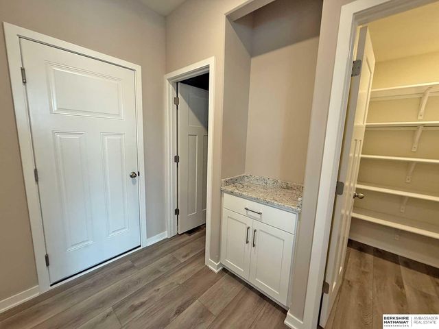 16558 Wirt Street, Omaha, NE 68116