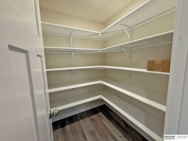 16558 Wirt Street, Omaha, NE 68116