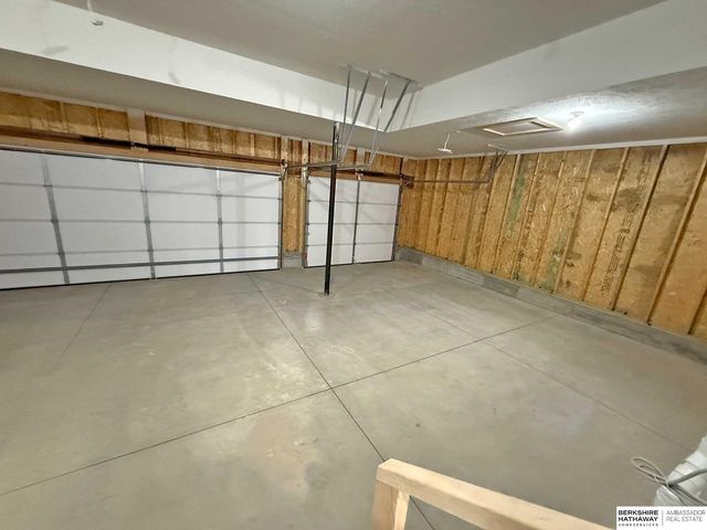 16558 Wirt Street, Omaha, NE 68116