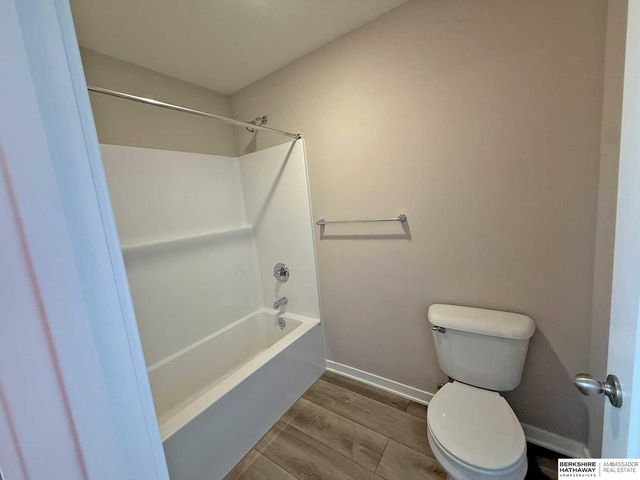 16558 Wirt Street, Omaha, NE 68116