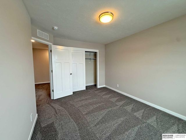 16558 Wirt Street, Omaha, NE 68116