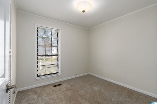 8401 LANEWOOD CIRCLE, Leeds, AL 35094