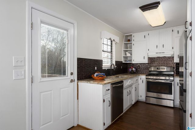 8401 LANEWOOD CIRCLE, Leeds, AL 35094