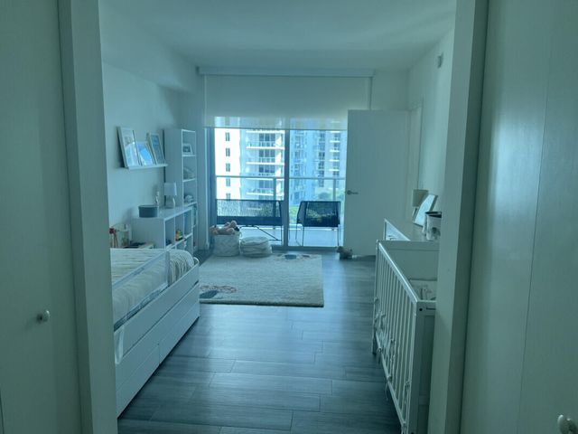 1100 S Miami Avenue 1711, Miami, FL 33130