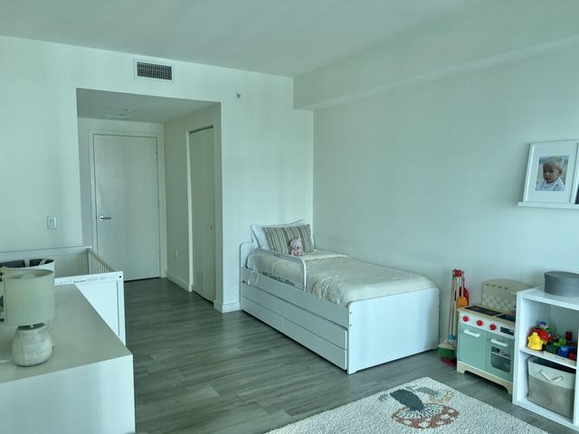 1100 S Miami Avenue 1711, Miami, FL 33130