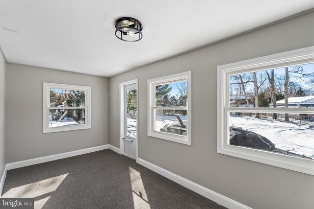 105 CLOVERDALE LN, Williamstown, NJ 08094