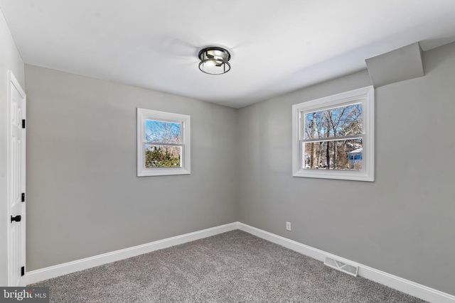 105 CLOVERDALE LN, Williamstown, NJ 08094