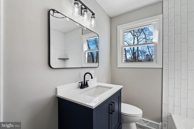 105 CLOVERDALE LN, Williamstown, NJ 08094