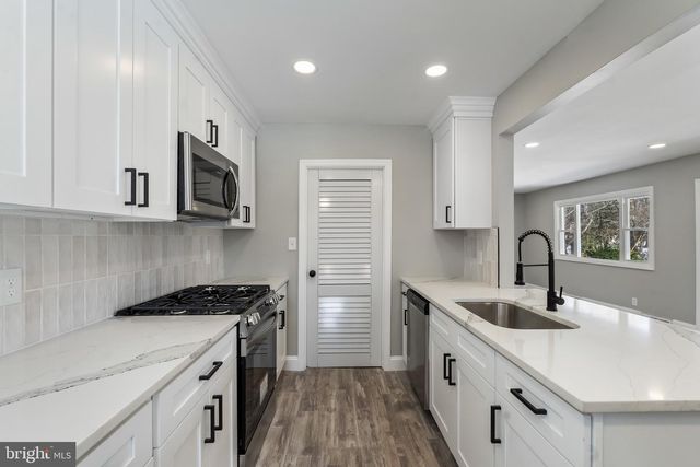 105 CLOVERDALE LN, Williamstown, NJ 08094