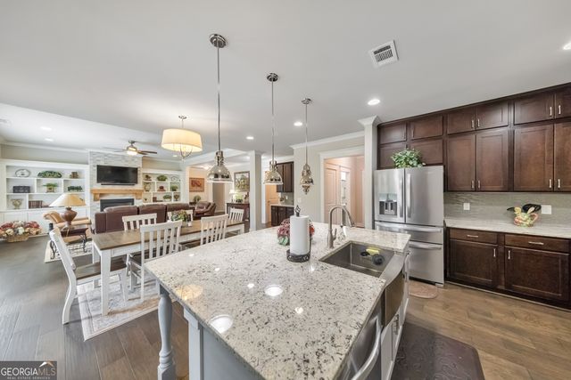 504 Taymack Farm Court, Woodstock, GA 30188