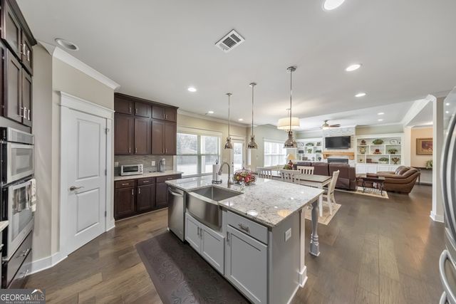 504 Taymack Farm Court, Woodstock, GA 30188