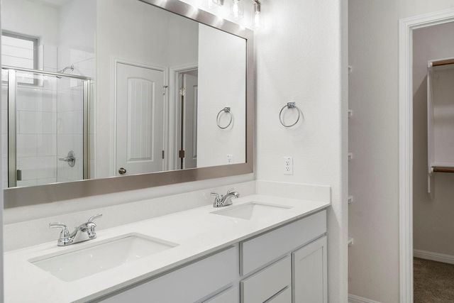 185 Weaver LN, Bastrop, TX 78602