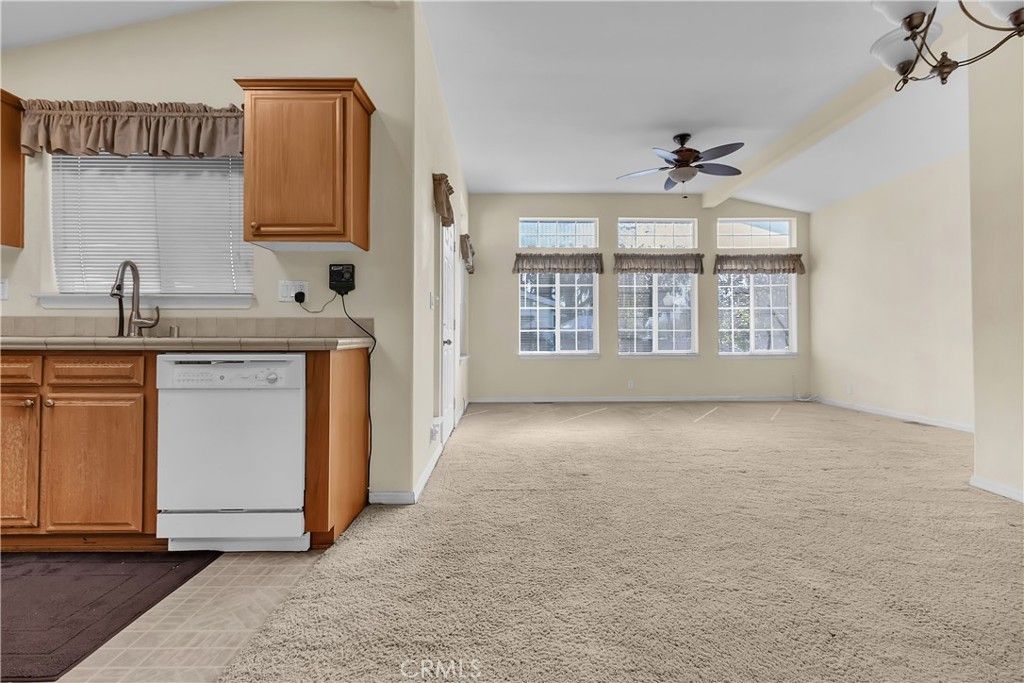 Image 14 of property listing at 5815 E La Palma Avenue 319, Anaheim, CA 92807