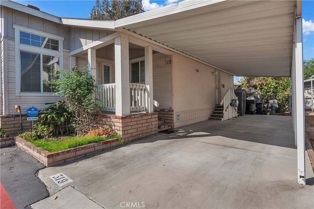 Image 29 of property listing at 5815 E La Palma Avenue 319, Anaheim, CA 92807
