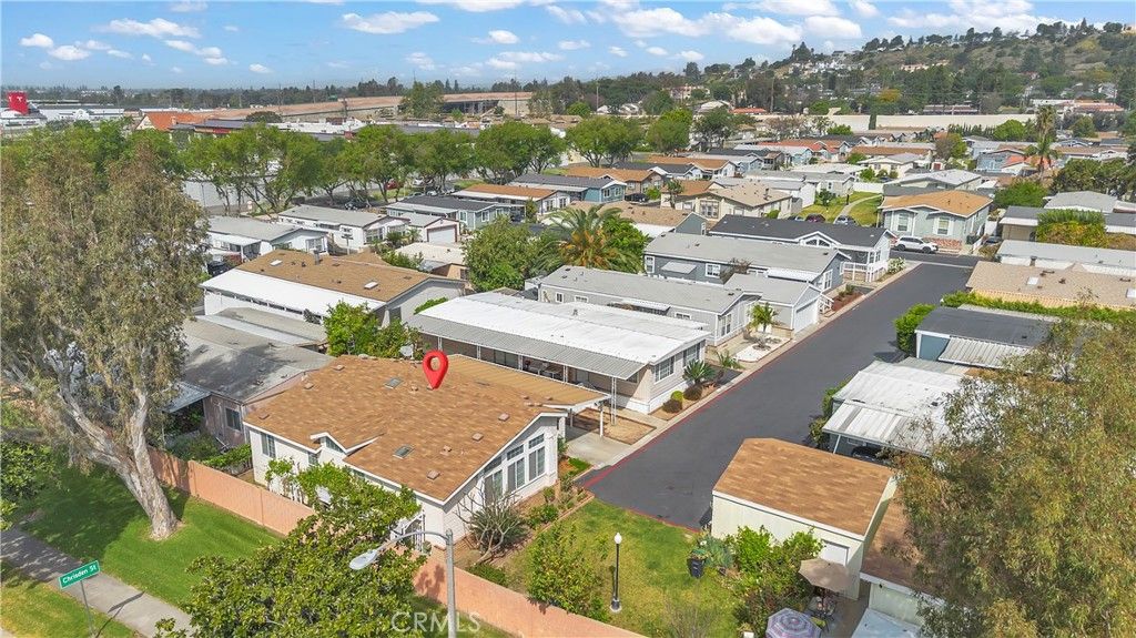 Image 3 of property listing at 5815 E La Palma Avenue 319, Anaheim, CA 92807
