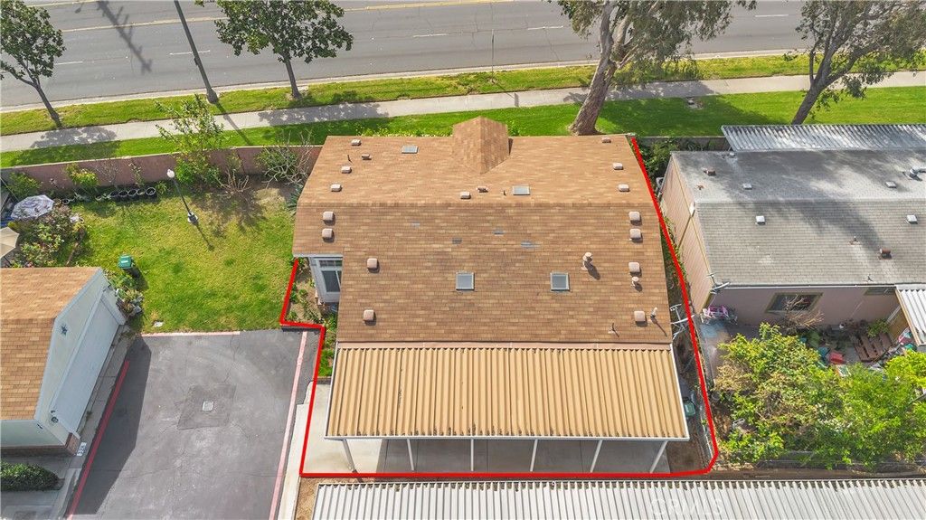 Image 6 of property listing at 5815 E La Palma Avenue 319, Anaheim, CA 92807