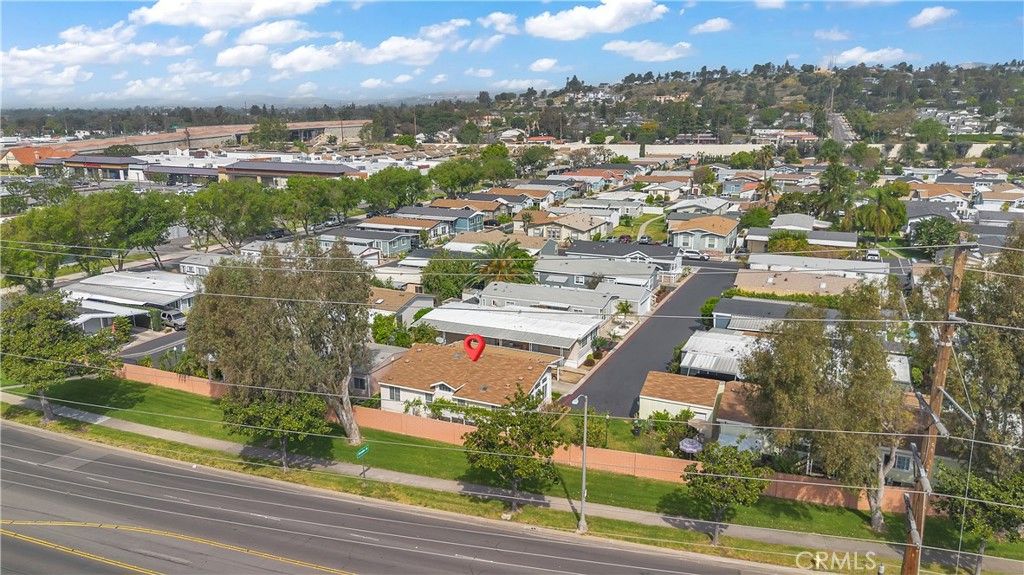 Image 8 of property listing at 5815 E La Palma Avenue 319, Anaheim, CA 92807