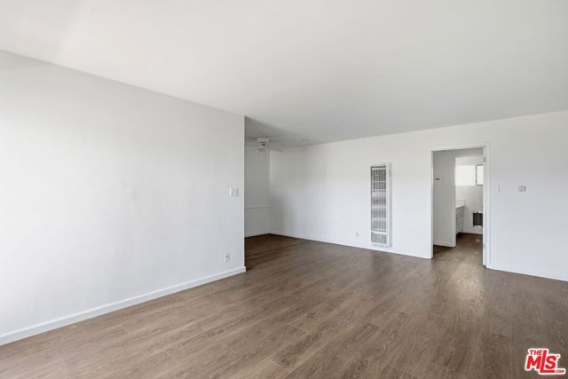 1528 Winona Boulevard 9, Los Angeles, CA 90027