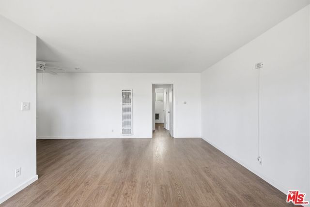 1528 Winona Boulevard 9, Los Angeles, CA 90027