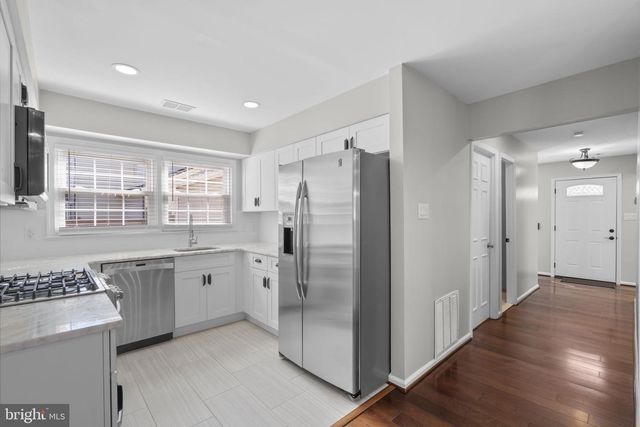 14420 AWBREY PATENT DR, Centreville, VA 20120