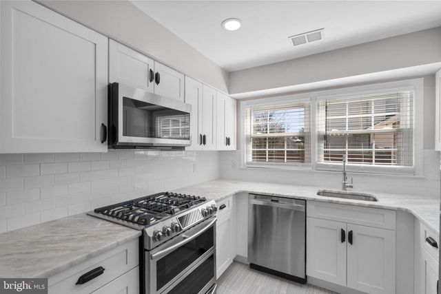 14420 AWBREY PATENT DR, Centreville, VA 20120