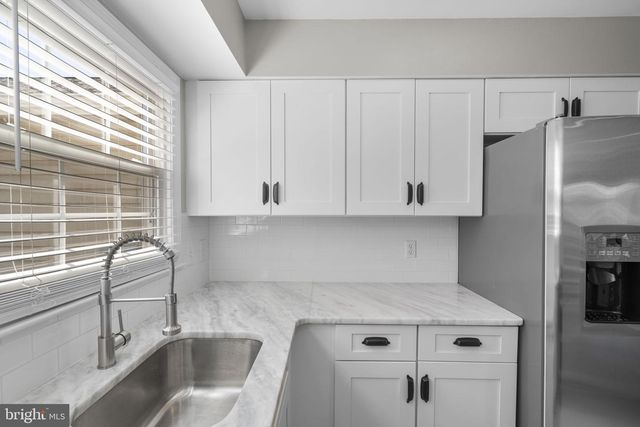 14420 AWBREY PATENT DR, Centreville, VA 20120