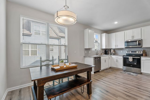 805 Coronation Dr, Antioch, TN 37013