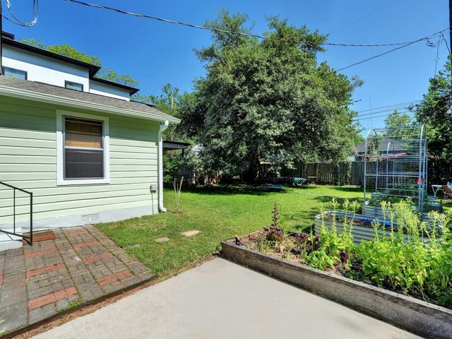 3011 E 17th ST, Austin, TX 78702