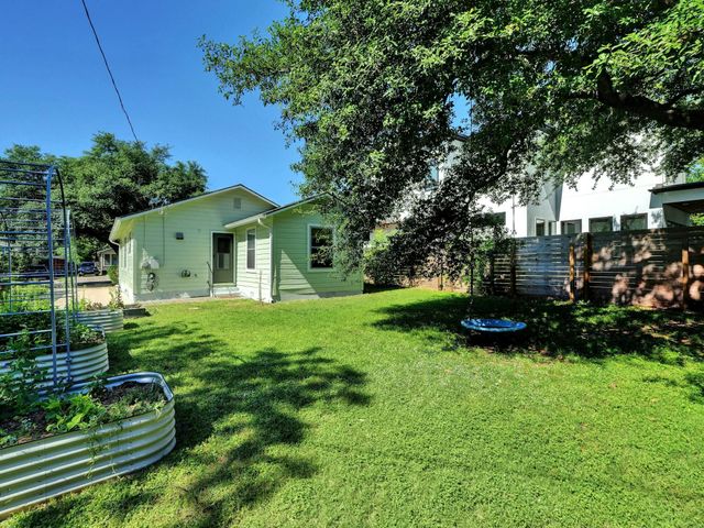 3011 E 17th ST, Austin, TX 78702