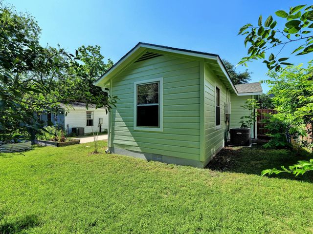 3011 E 17th ST, Austin, TX 78702