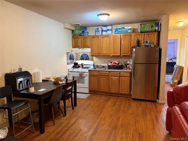 2722 Wallace Avenue, Bronx, NY 10467