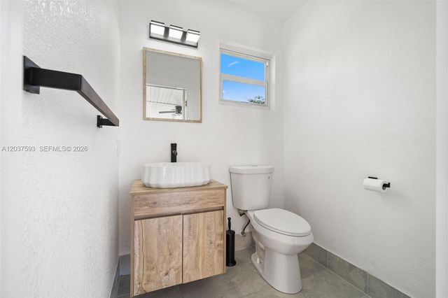 253 SW 4th Street, Dania Beach, FL 33004