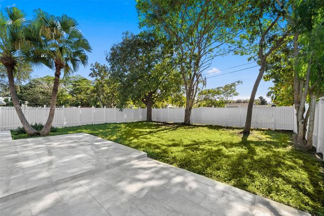 253 SW 4th Street, Dania Beach, FL 33004