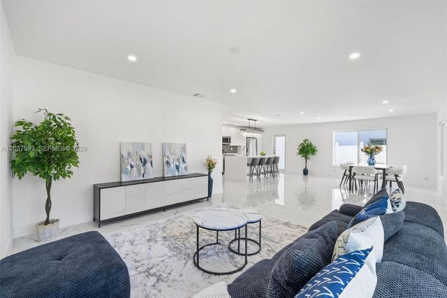 253 SW 4th Street, Dania Beach, FL 33004