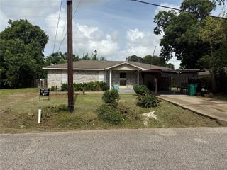 1019 Roosevelt Street, La Marque, TX 77568