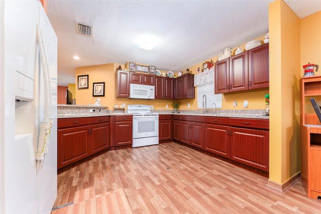 1128 SHARED PASSION ST, Ruskin, FL 33570