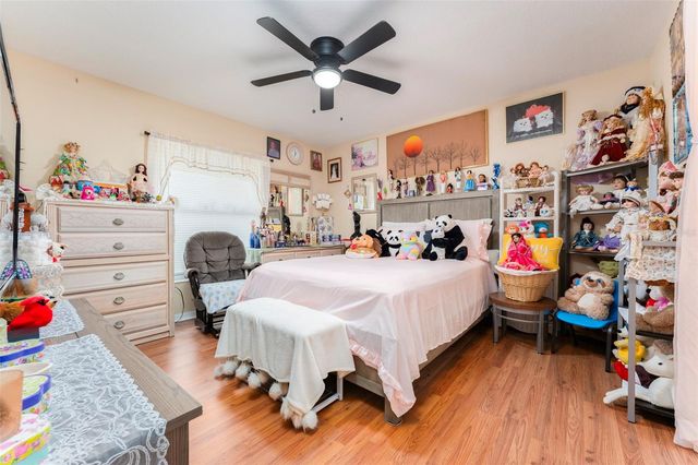 1128 SHARED PASSION ST, Ruskin, FL 33570