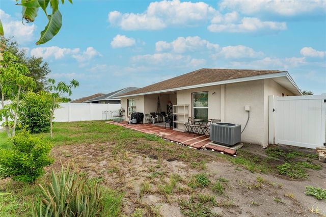1128 SHARED PASSION ST, Ruskin, FL 33570
