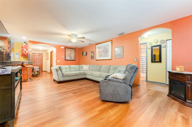 1128 SHARED PASSION ST, Ruskin, FL 33570