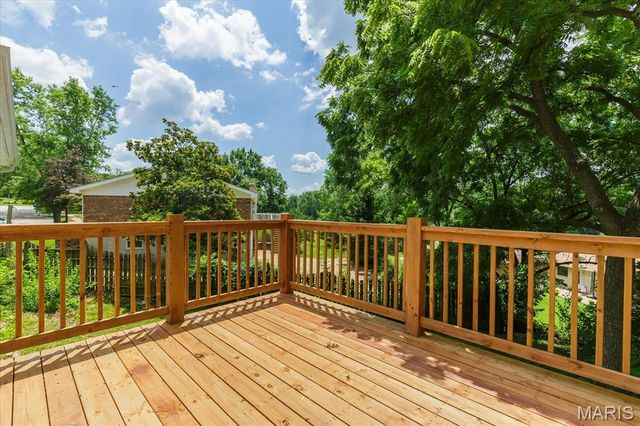 4466 Vermilion Drive, St Louis, MO 63128