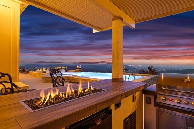939 Pearl Drive, San Marcos, CA 92078