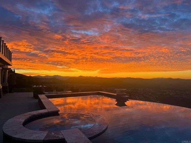 939 Pearl Drive, San Marcos, CA 92078