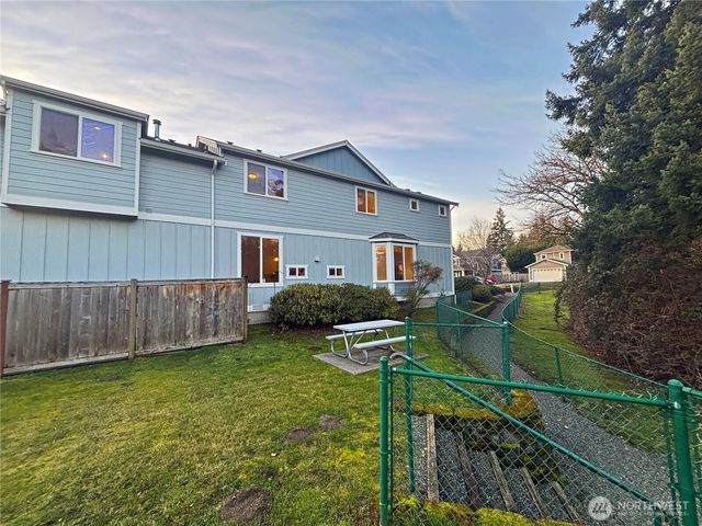 6412 122nd Street Ct E, Puyallup, WA 98373