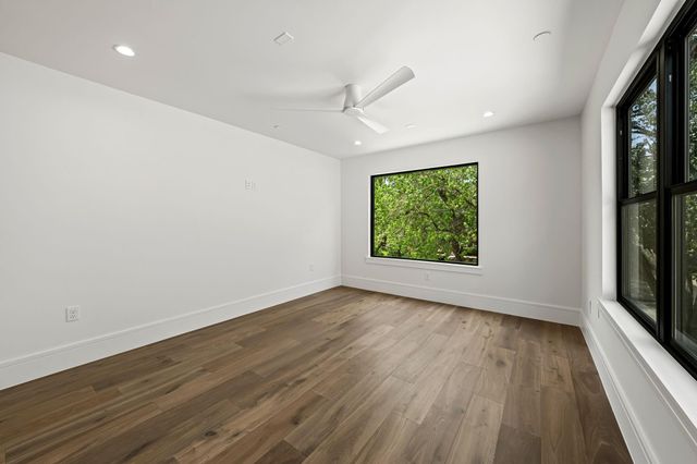4814 Locust Street, Bellaire, TX 77401